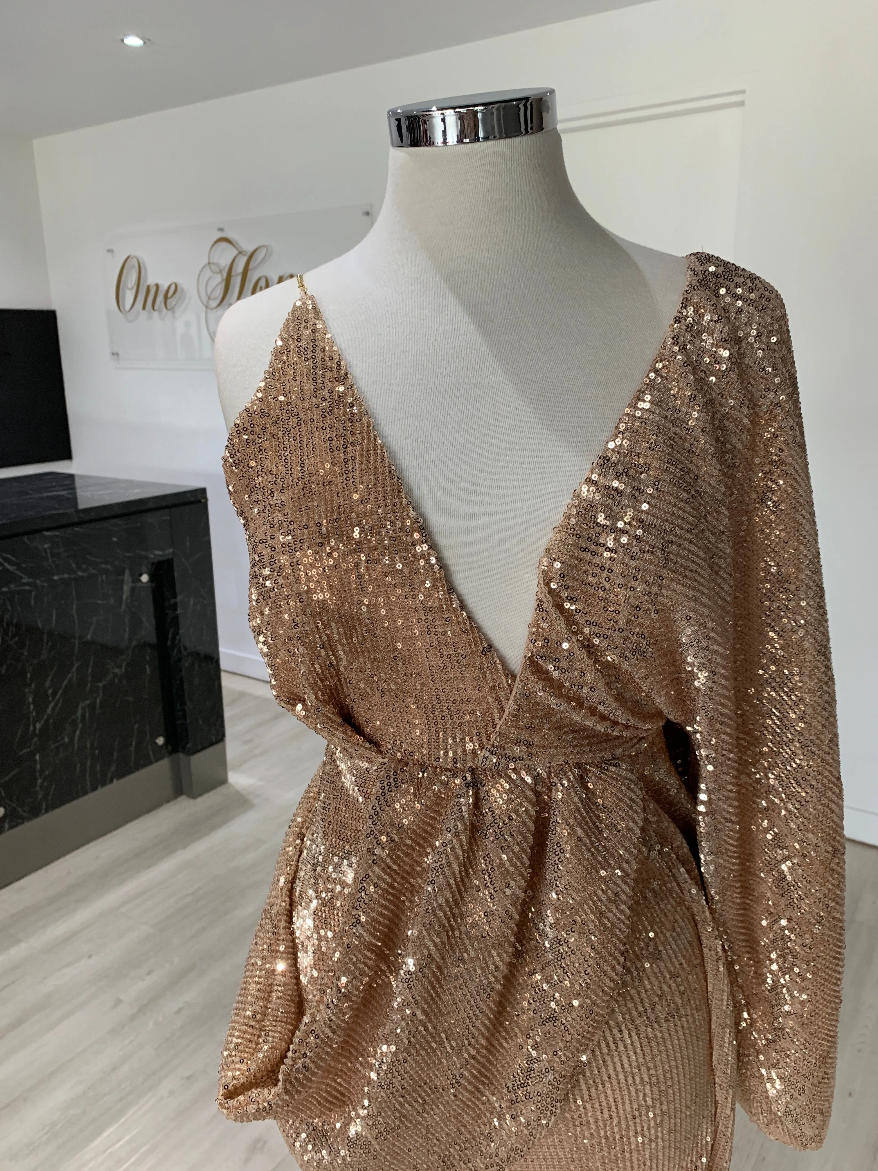 Honey Couture SHAKIRA Rose Gold One Sleeve Sequin Formal Dress