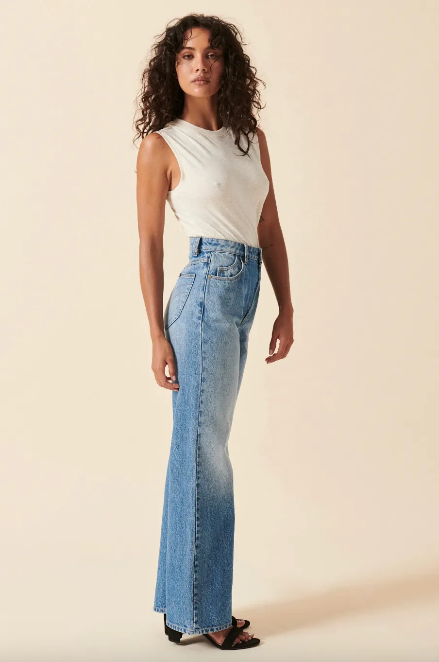 rolla's heidi straight jean - mid blue