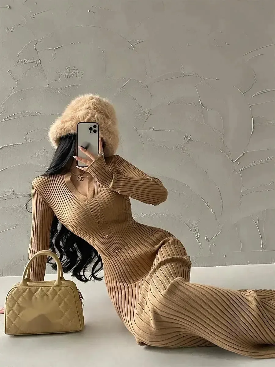 V-neck Slim Long Sleeve Knitted Sweater Dress